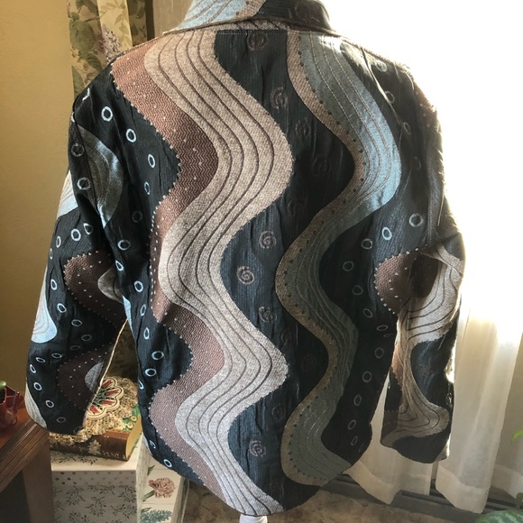 Winding River Classic Five Button Lapel Jacket - Picture 4 of 8